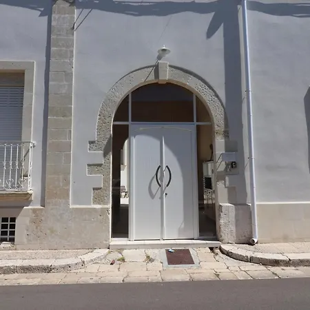 Dimora Storica Jolanda A Uggiano * Uggiano La Chiesa